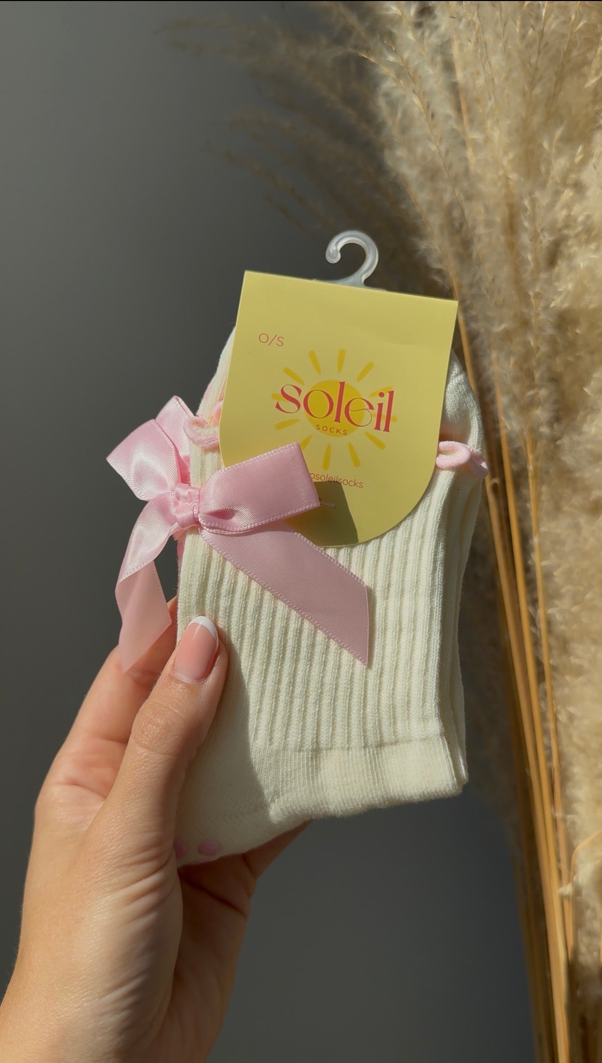 baby pink bow